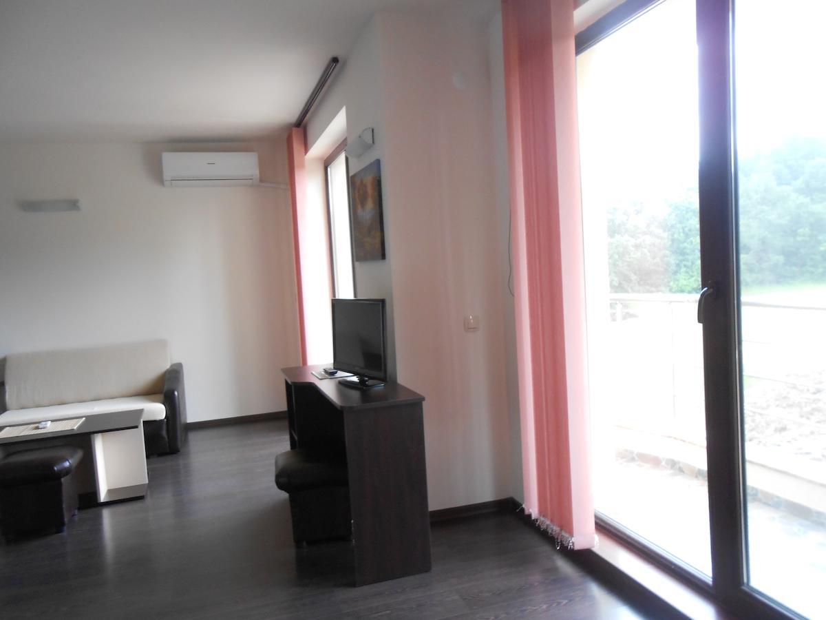 Hotel Enchevi Kirkovo  Extérieur photo