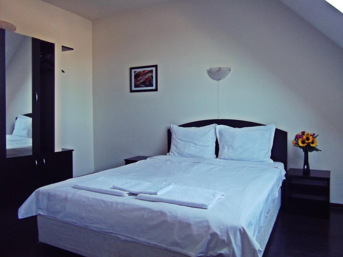 Hotel Enchevi Kirkovo  Extérieur photo