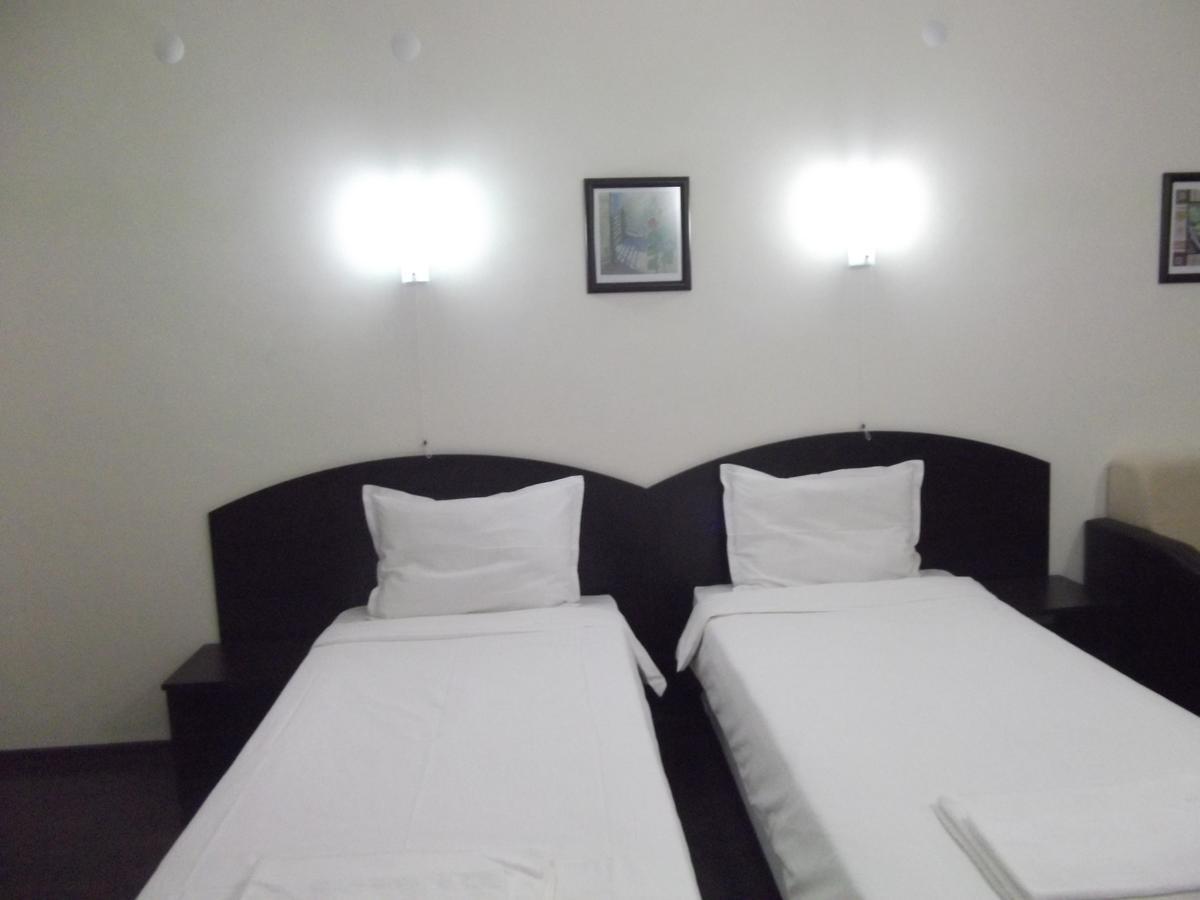 Hotel Enchevi Kirkovo  Extérieur photo