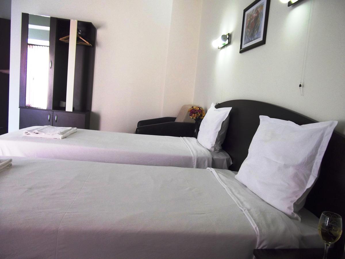 Hotel Enchevi Kirkovo  Extérieur photo