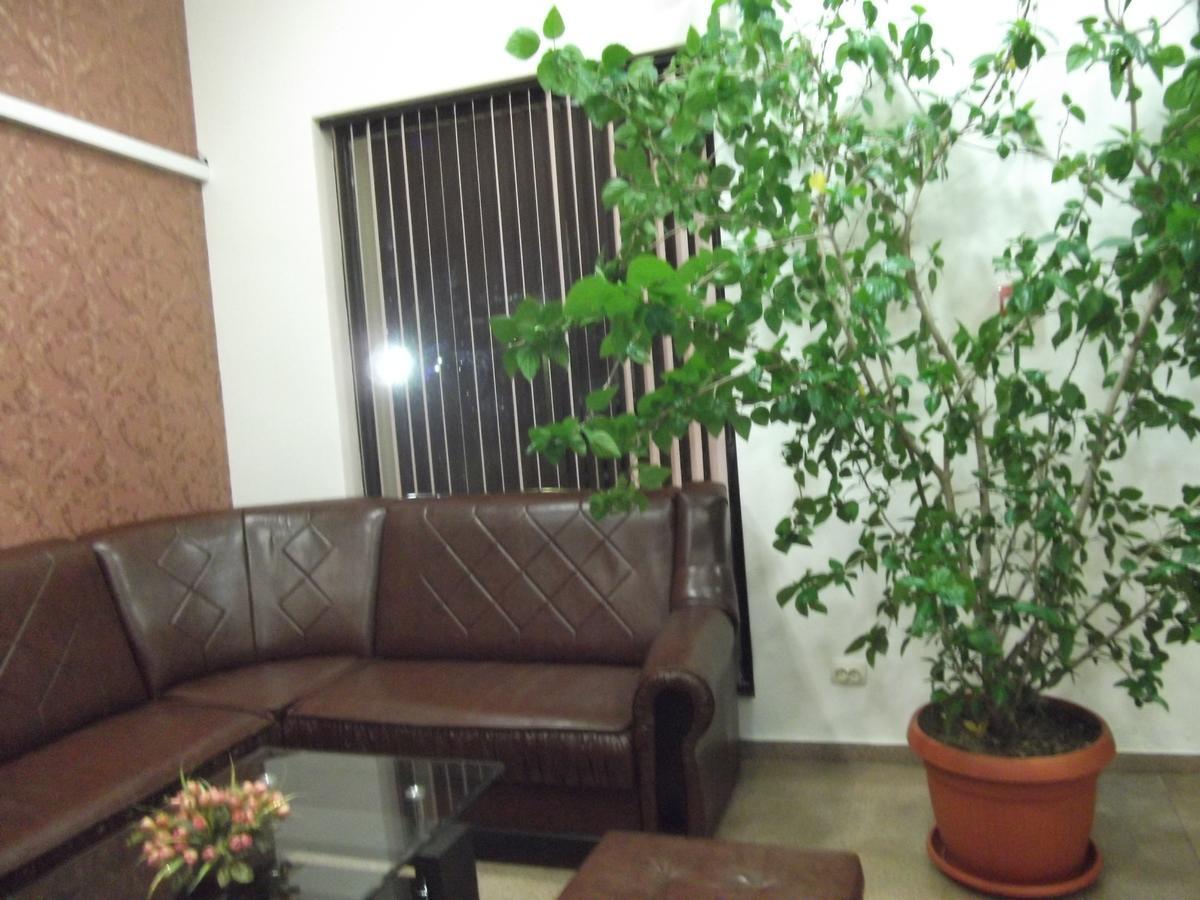 Hotel Enchevi Kirkovo  Extérieur photo