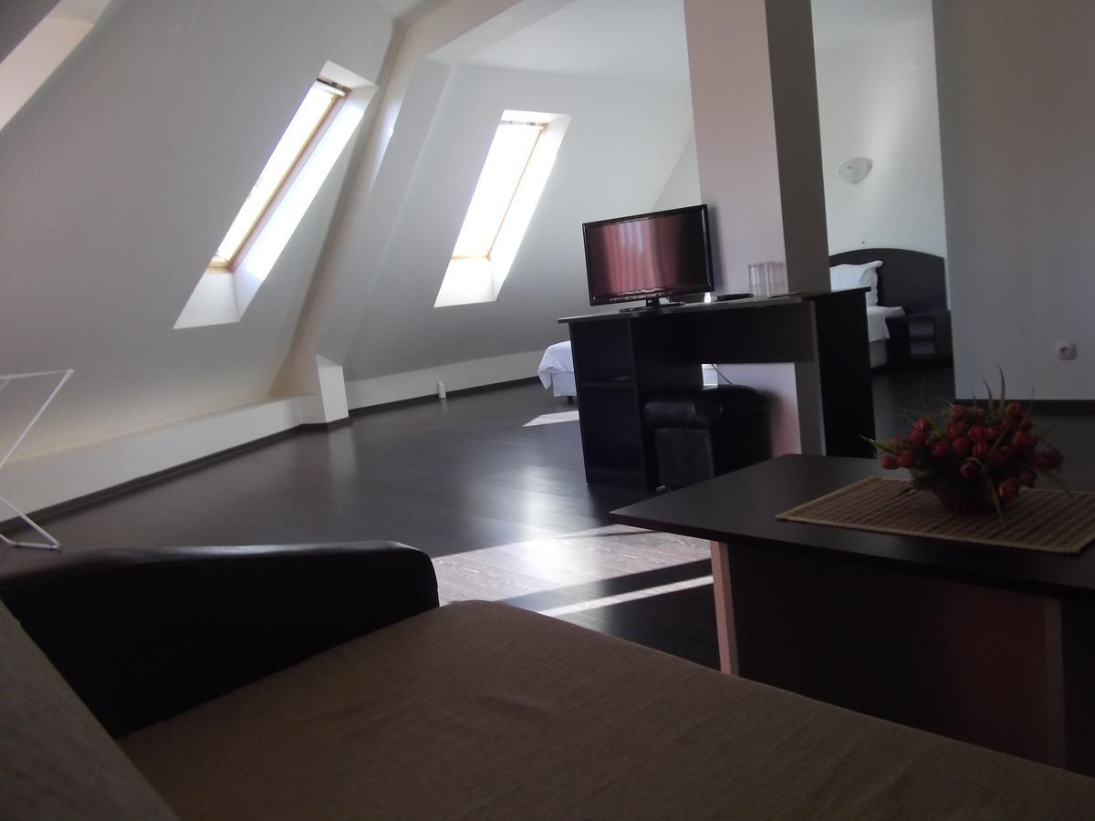 Hotel Enchevi Kirkovo  Extérieur photo