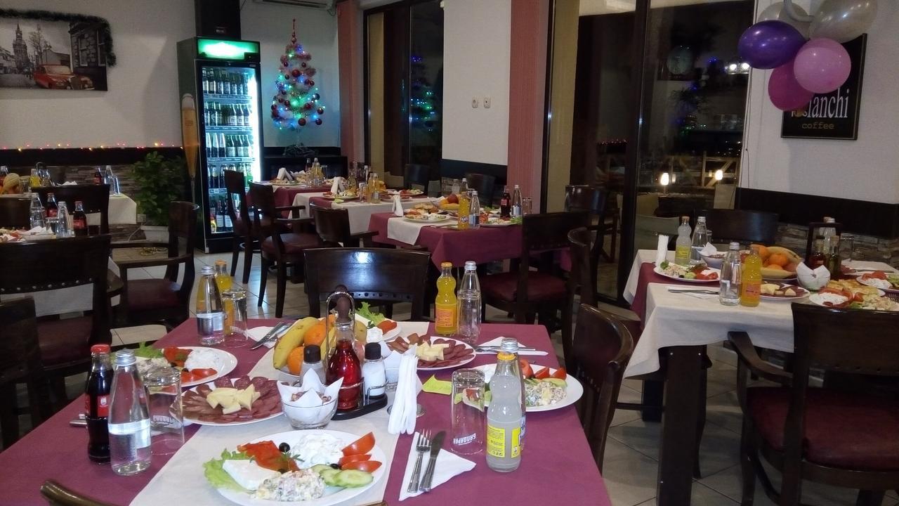 Hotel Enchevi Kirkovo  Chambre photo