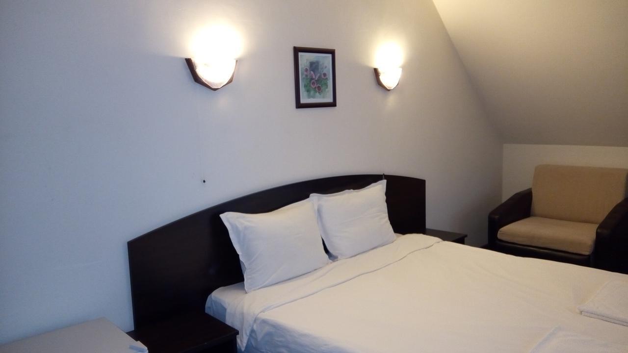 Hotel Enchevi Kirkovo  Extérieur photo